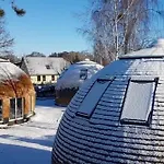 Kugelhaus Tamika - Sauna, Whirlpoolwanne Und Kamin Am Tollensesee Feriehus