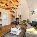 Сasa de vacaciones Kugelhaus Tamika - Sauna, Whirlpoolwanne Und Kamin Am Tollensesee