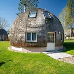Kugelhaus Tamika - Sauna, Whirlpoolwanne Und Kamin Am Tollensesee * Penzlin