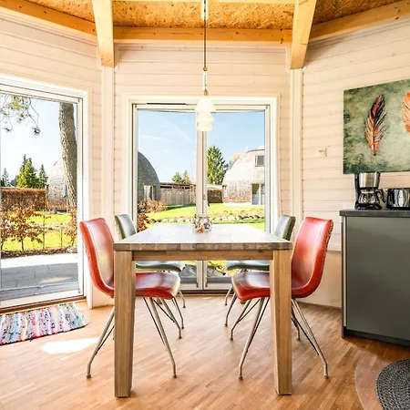 Kugelhaus Tamika - Sauna, Whirlpoolwanne Und Kamin Am Tollensesee Hébergement de vacances Penzlin