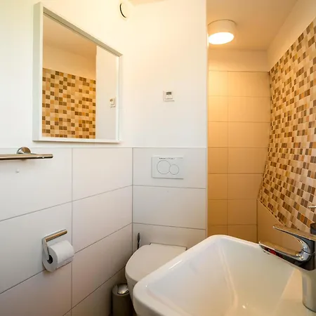 Hébergement de vacances Kugelhaus Tamika - Sauna, Whirlpoolwanne Und Kamin Am Tollensesee