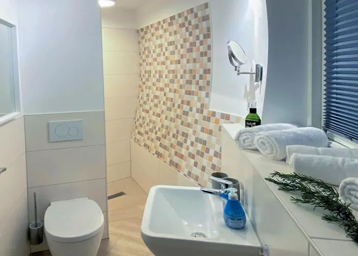 Kugelhaus Tamika - Sauna, Whirlpoolwanne Und Kamin Am Tollensesee Ferienhaus *