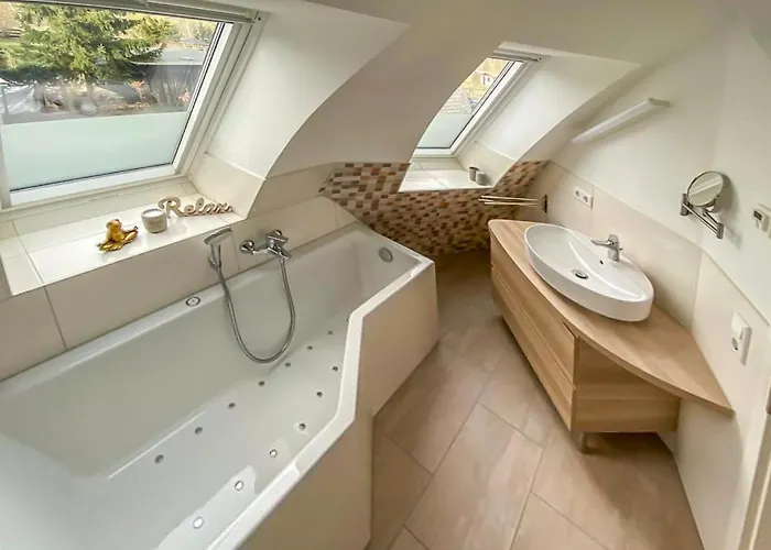 Kugelhaus Tamika - Sauna, Whirlpoolwanne Und Kamin Am Tollensesee